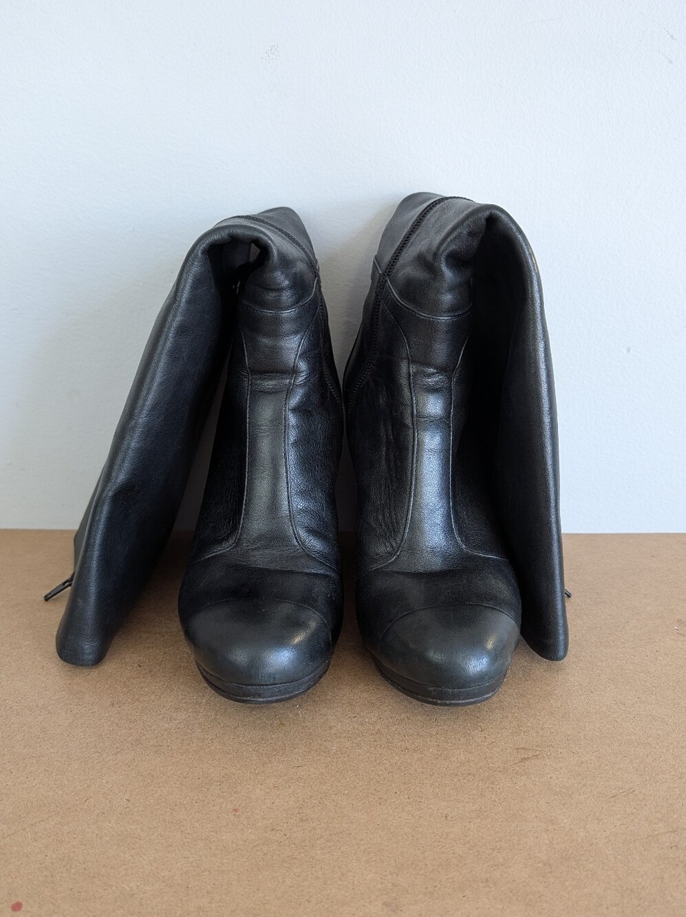 Coach| Scarlette Black Leather High-Heel Boots, Side Zip, 4" Heel, Size 7.5B - Picture 8 of 14